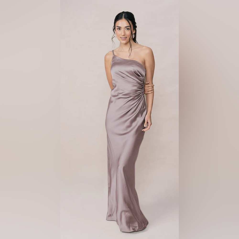Revelry Strapless Satin Dress in Mauve